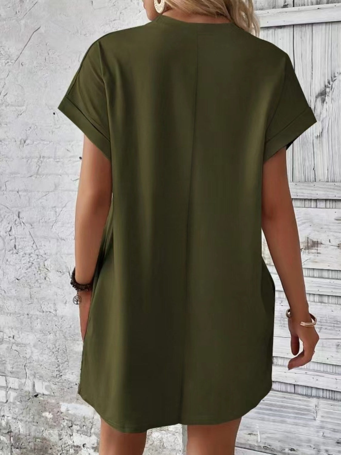 Pocketed Round Neck Short Sleeve Dress  Hot Trends