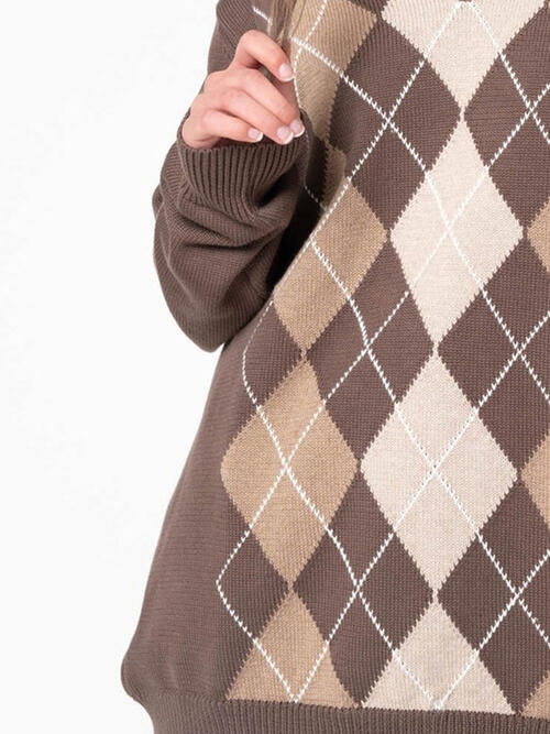Geometric V-Neck Long Sleeve Sweater Trendsi