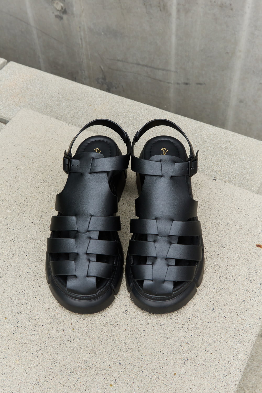 Qupid Platform Cage Stap Sandal in Black Trendsi