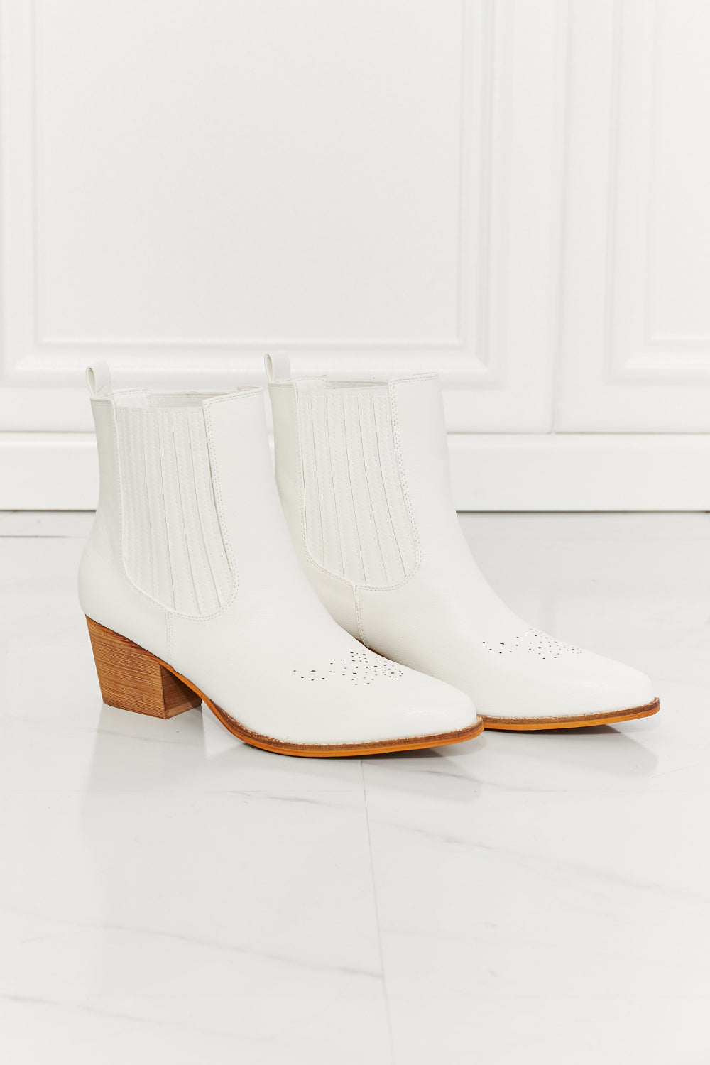 MMShoes Love the Journey Stacked Heel Chelsea Boot in White Trendsi